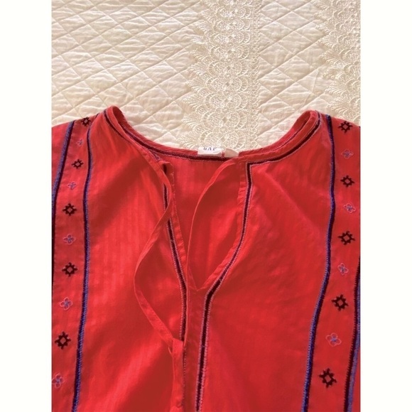 GAP Boho Peasant Blouse Red Orange Blue Embroidery V-Neck 3/4 Sleeve Size XS - Picture 7 of 13